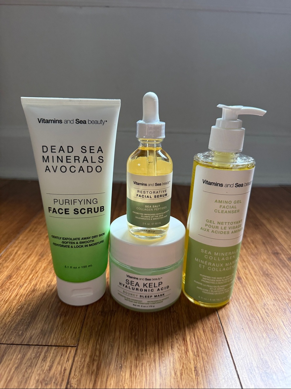 🐸New Vitamins and Sea Beauty 4pc Skincare Set: Cleanser, Scrub, Serum & Mask🐸